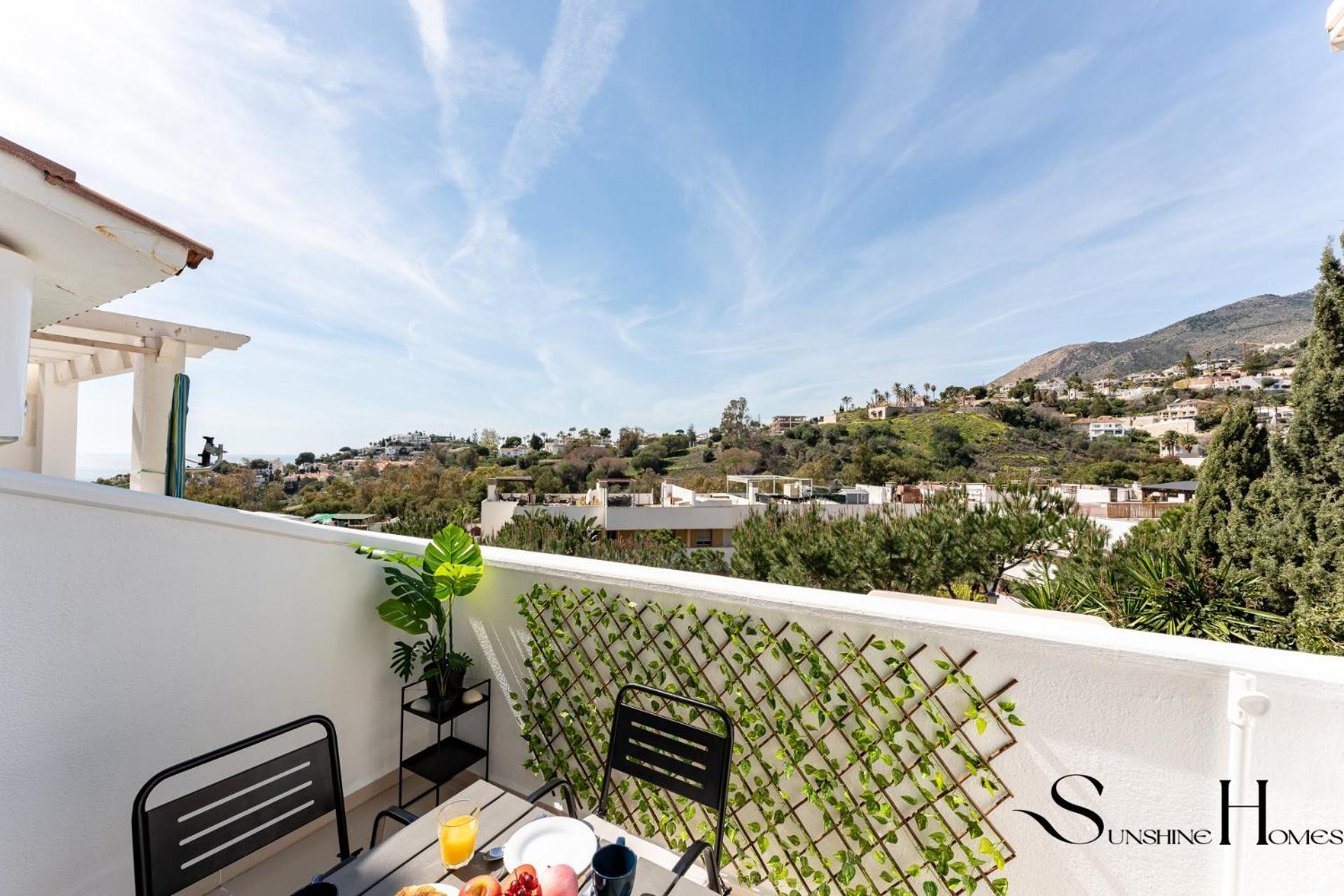 Torcal Stylish With Sea View Terrace Benalmadena